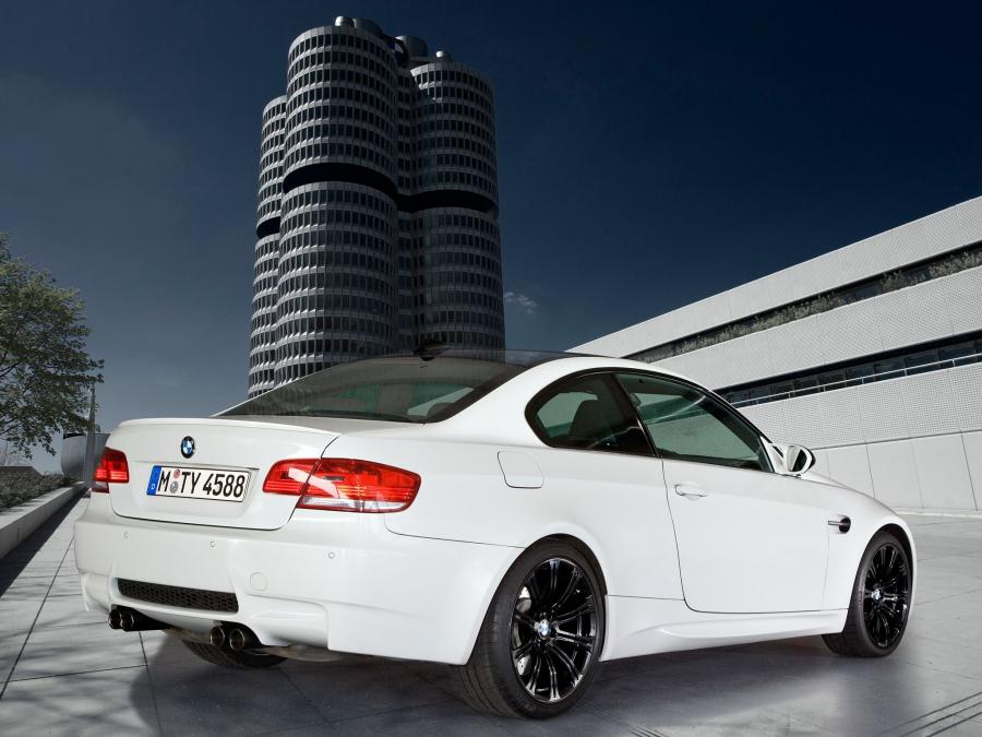  BMW M3 Coupe Alpine White Edition 2009 года  (фото 3 из 3)
